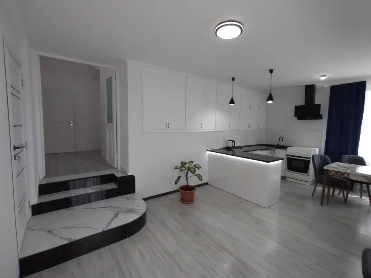 Vernatun Guest House Gyumri Eksteriør bilde