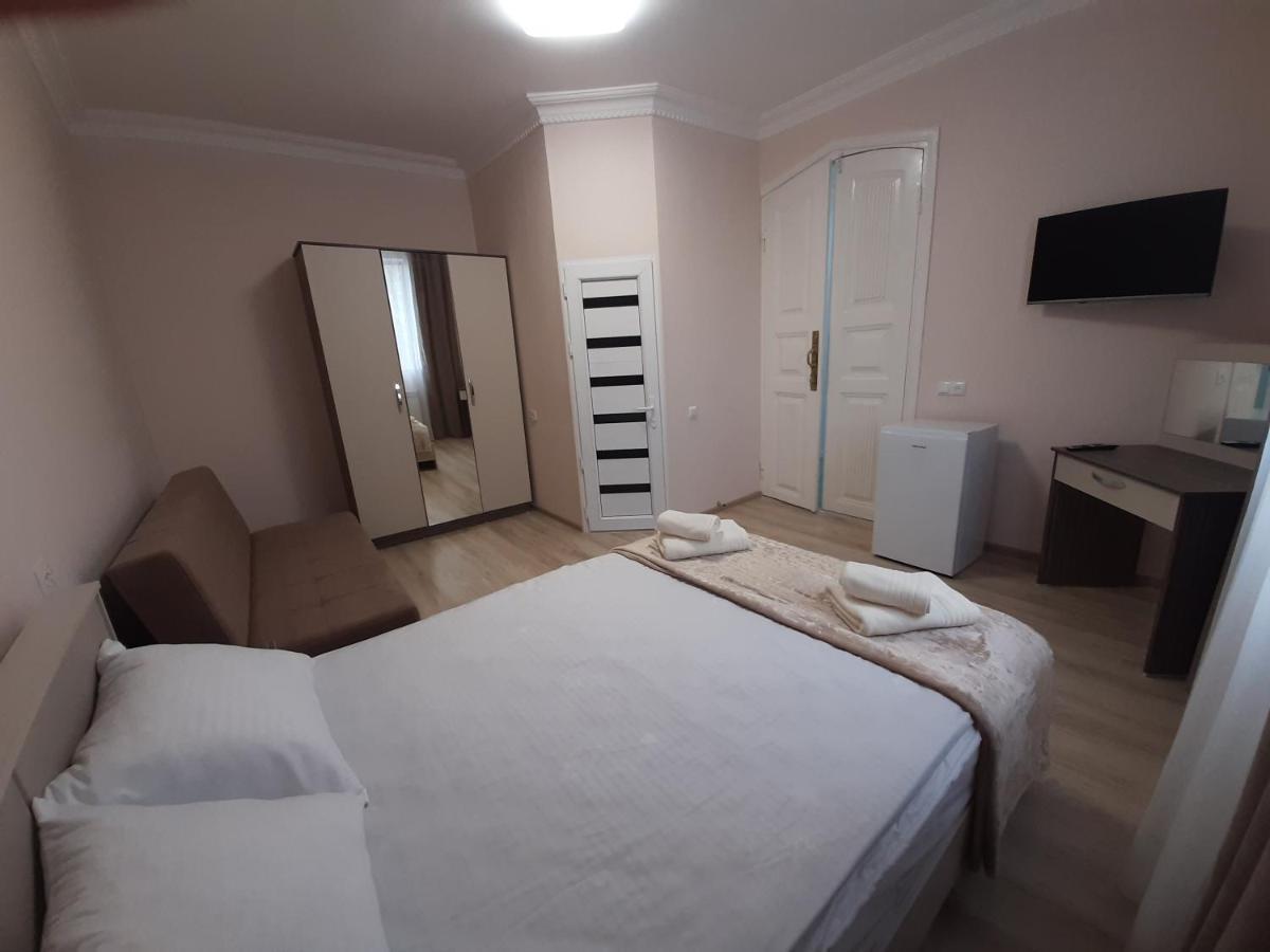 Vernatun Guest House Gyumri Eksteriør bilde